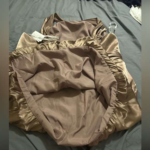 David’s Bridsal Plus Size Bridesmaid Elegant Satin Brown Dress NWT sz 26 - Picture 9 of 10